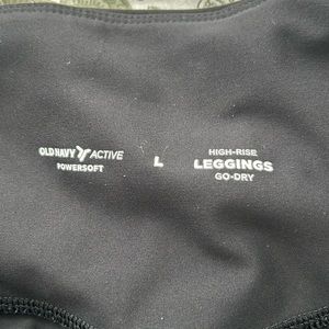 Large Old Navy leggings.